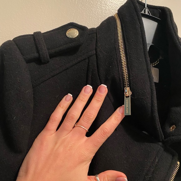 Michael Kors - M - Winter Knee Length Coat - Picture 2 of 6